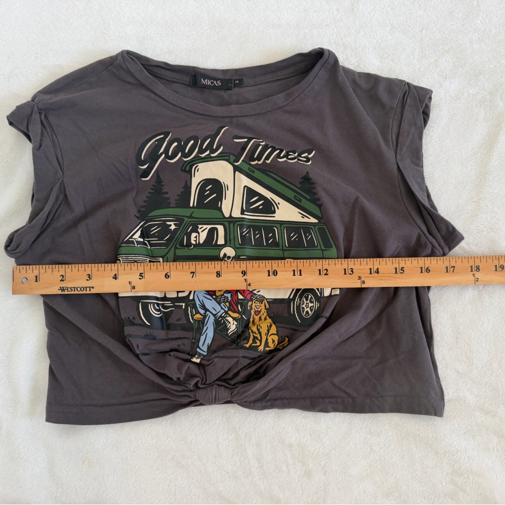 Micas Size Small “Good Times” Gray, Cropped Graphic T-shirt.  Fixed knot front - Picture 4 of 8